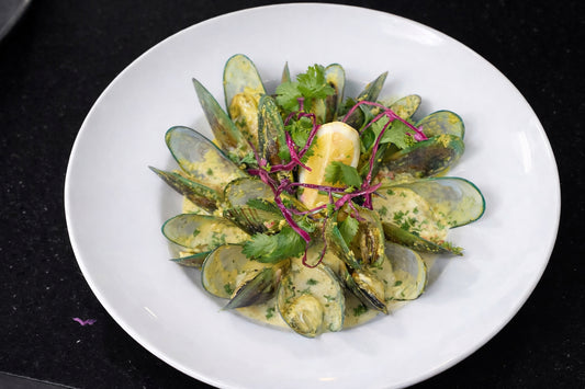 Creamy Garlic Wine Mussels (Dinner Only)